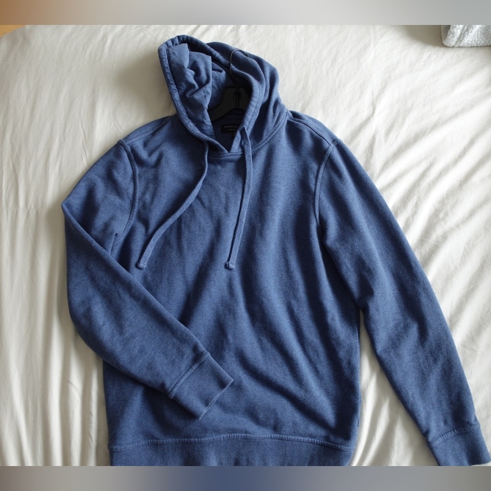 Banana Republic Men’s Organic Cotton Sweatshirt- blue size M
